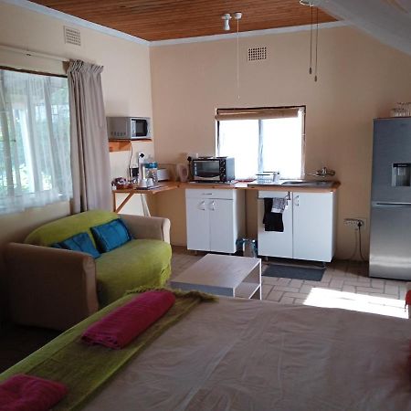 Geckos B&B And Self-Catering Coffee Bay Exterior foto